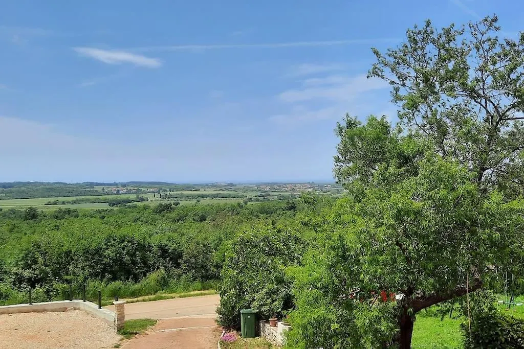 Holiday Home For 8 People, Pool + Sea View