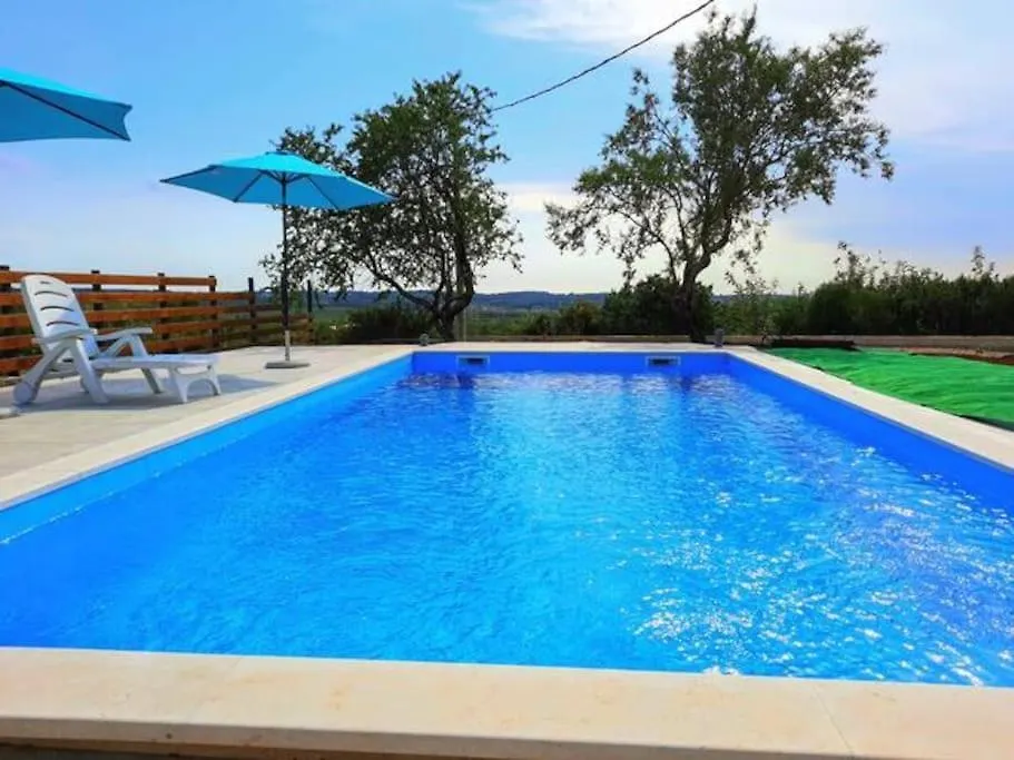 Holiday Home For 8 People, Pool + Sea View Vilanija