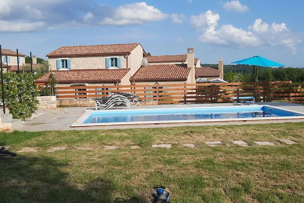 Holiday Home For 8 People, Pool + Sea View
