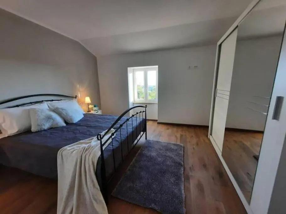 Holiday Home For 8 People, Pool + Sea View Vilanija Villa